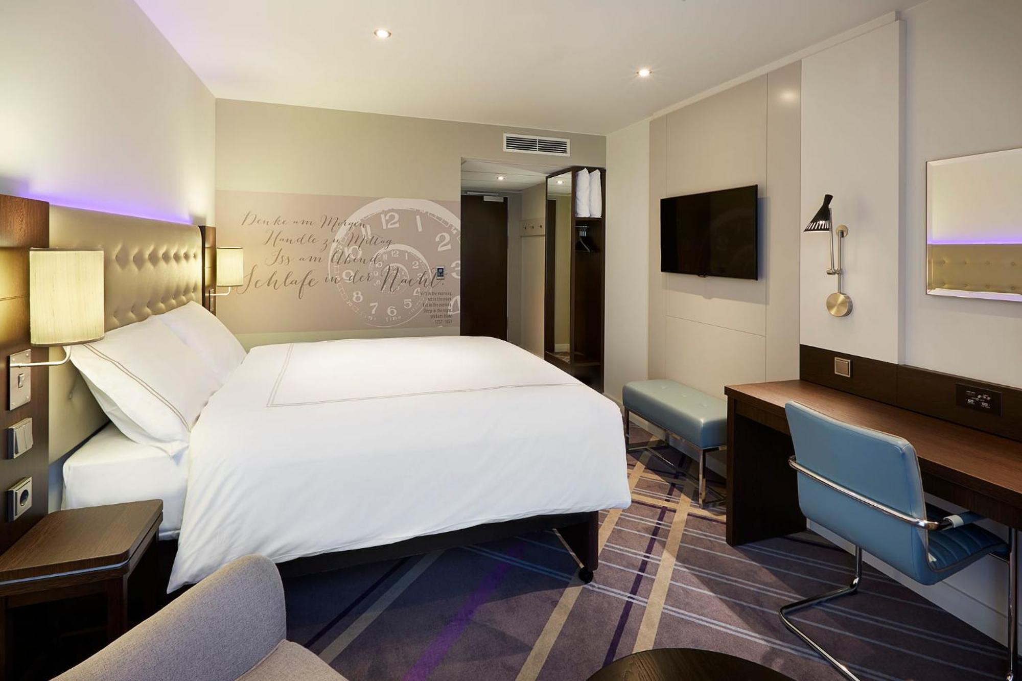 Premier Inn Frankfurt Messe Frankfurt nad Mohanem Exteriér fotografie