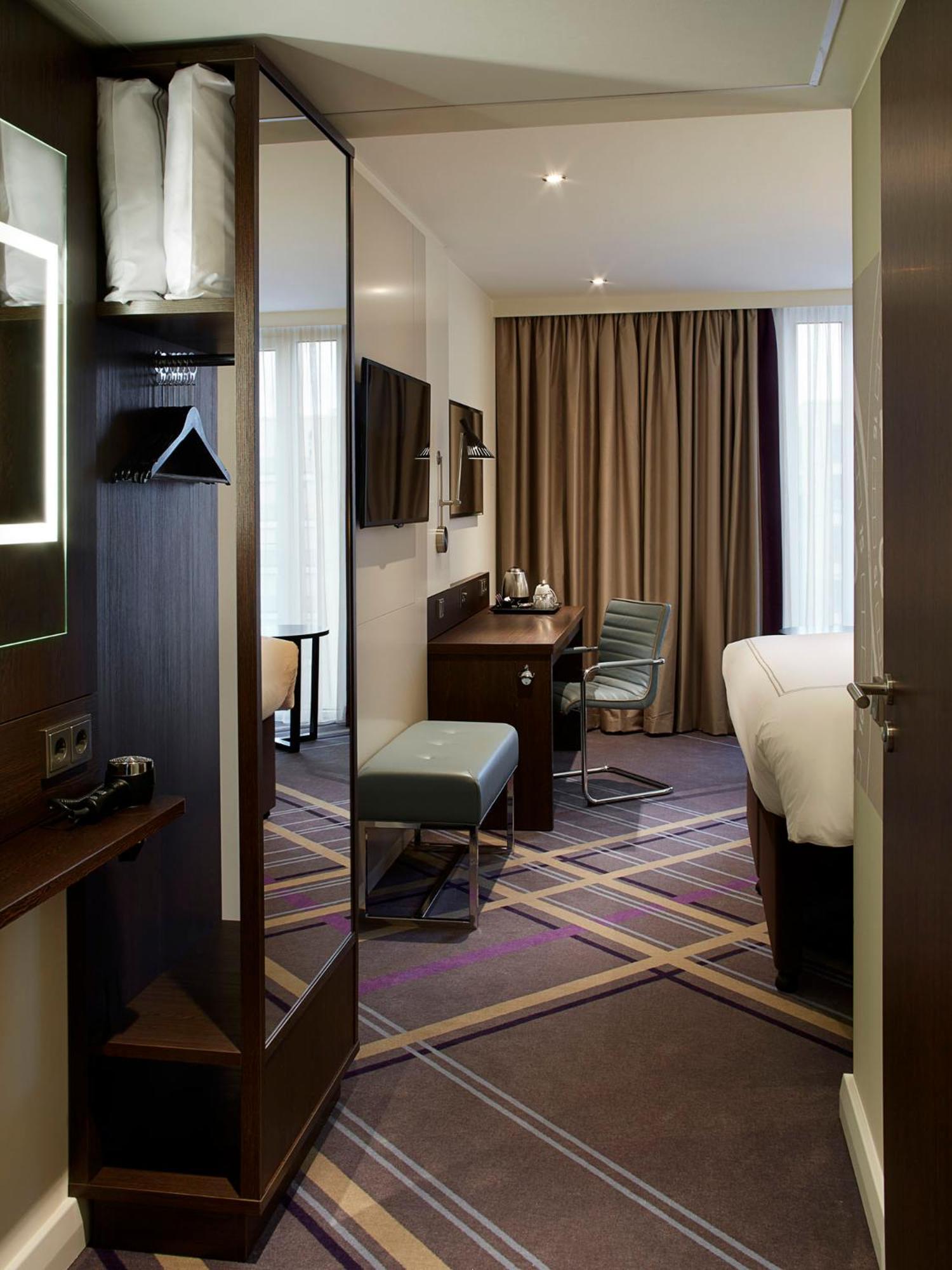 Premier Inn Frankfurt Messe Frankfurt nad Mohanem Exteriér fotografie
